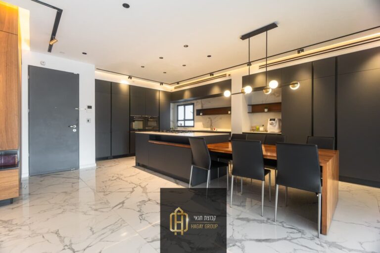 4b215d16-91d5-4308-8dcc-697e14334972