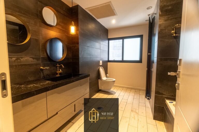 538c92b8-de7b-48c6-955a-2aee05ed3ca3