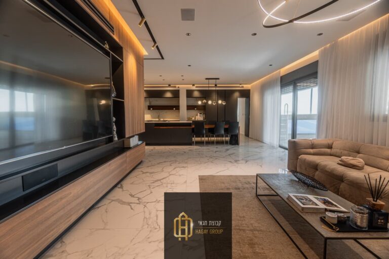 6fce6958-0b3a-40a7-8be2-7f130c868c94