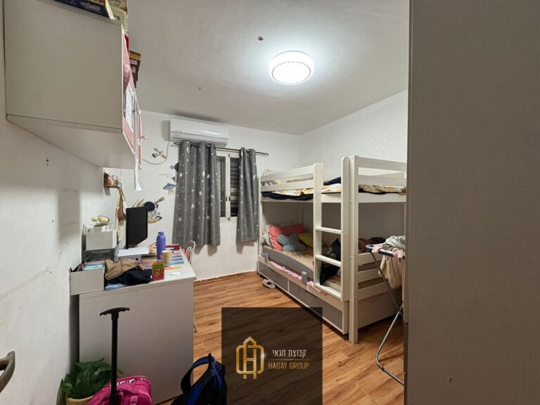 d1c5c04b-6ead-404e-9b46-197f8d6b6949