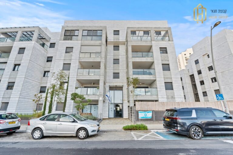 b702df8c-1475-48a3-aebc-c8cd3743bb8c