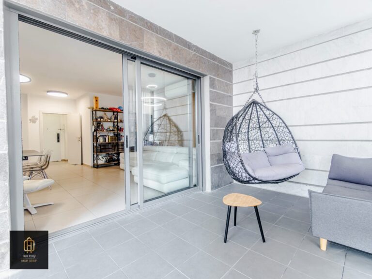 d3829a22-2aab-450f-bf48-bb670986856a