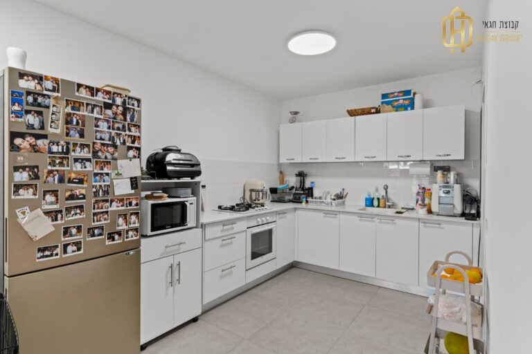 f34d5ac0-8567-4000-b32b-7ae8c311473b