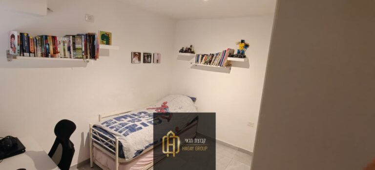 49f338ad-cc35-4c8e-9b44-c0938902323b