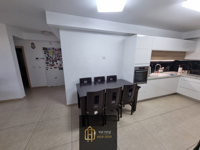 608c25d8-0214-43d9-84b0-a7d056218bcd