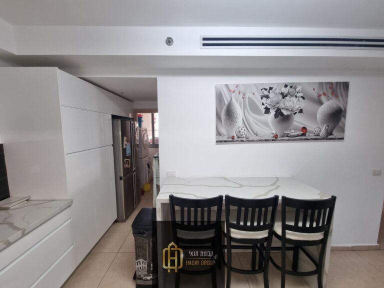 6ac44983-293d-4686-a54e-92d8d96dd8a4