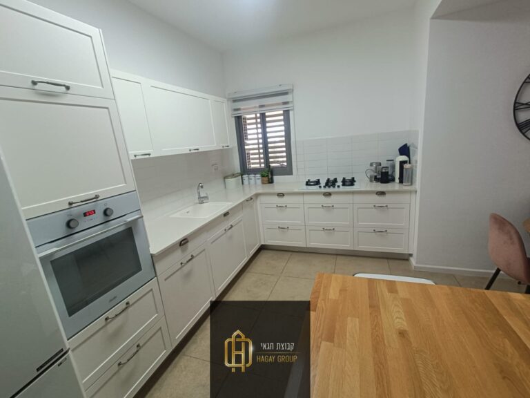 8cf359b5-98ed-42af-ba18-c93703359ffd