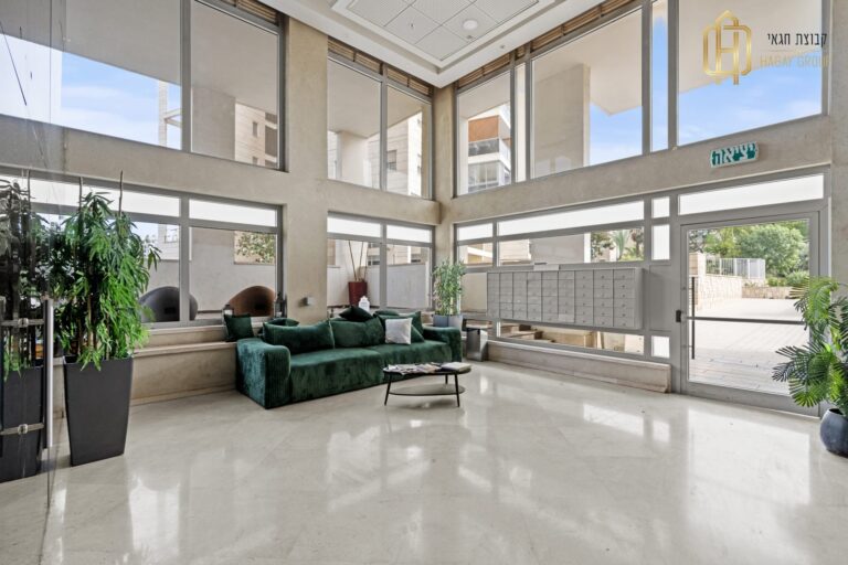 031bbc6b-22e3-4c8c-ba8e-ffca8e1e19ba