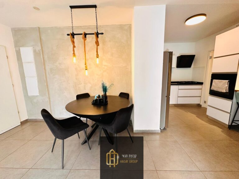 038accb6-daa8-49ce-92b1-672236152304