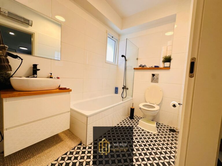 18aefc4c-2781-467b-9358-fb55d60fdda1