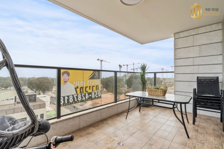 33067e5b-8881-4d69-9022-0812f7660a1f