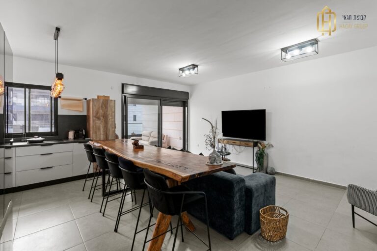 3b91b8a9-e66a-4494-bd36-4d0766682d33