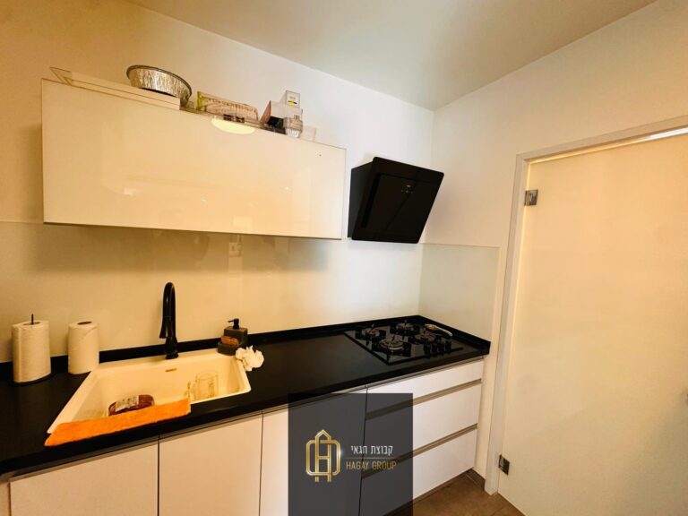 675996ff-55c6-44c1-8818-e2a065d4c547