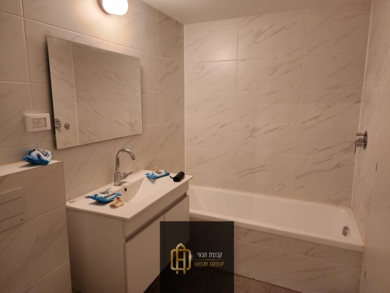 6af3000f-aec6-43cc-b06c-14a6a3788598