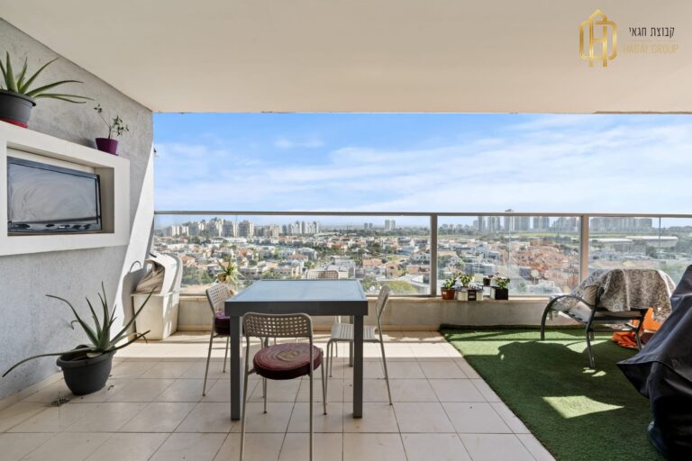 6ebe242f-35b1-482a-9563-3aa92d42114a