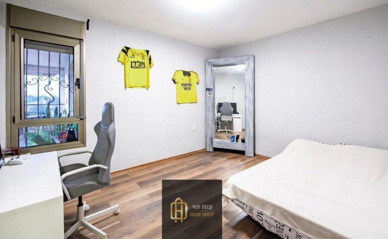 9885d8a8-9bb2-4b2a-805c-e5d9d7a7d21f