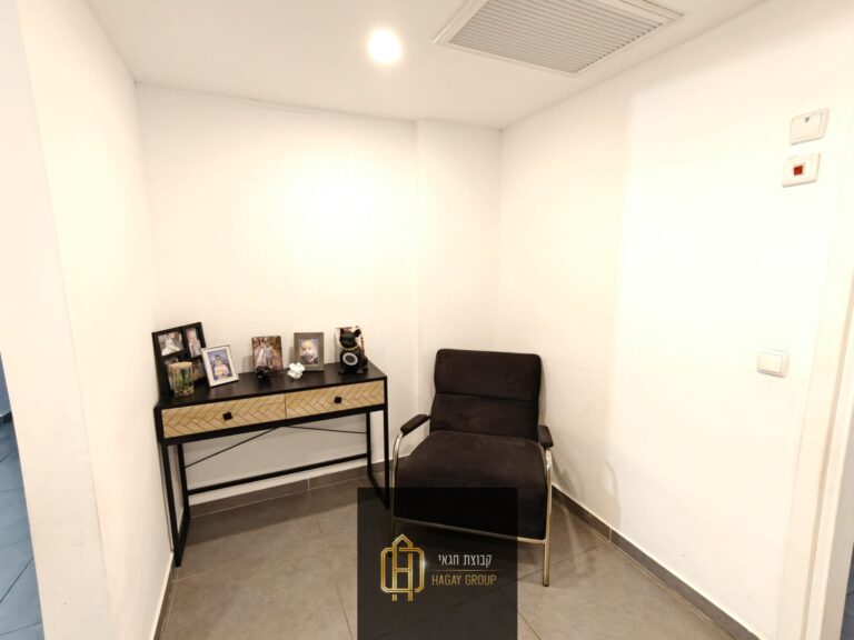 9ee8f452-e02d-4c8f-8236-a6db087f5720