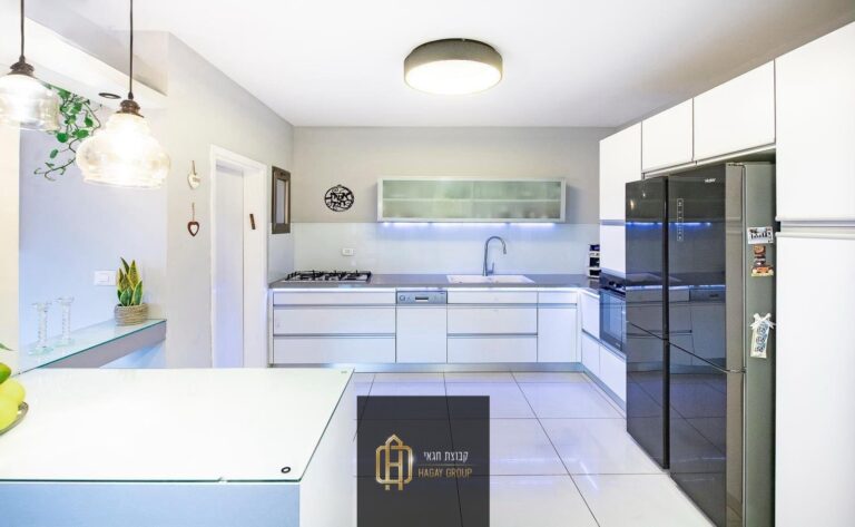 bc1acffb-3ce1-483e-9432-b02f6354cd85