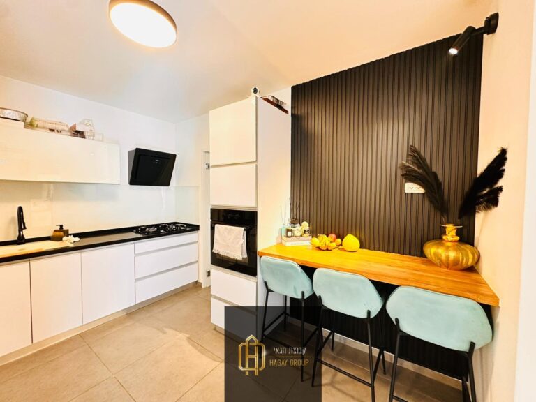 c283bba5-9506-4fd3-9760-1cf70c4705be