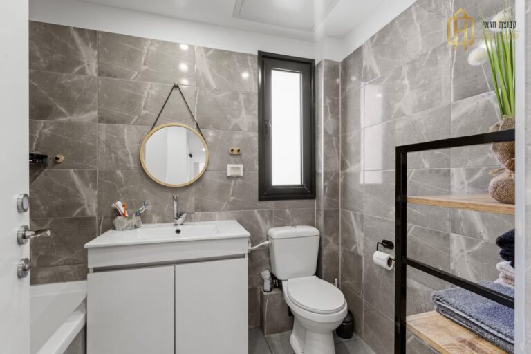 d045341c-b923-41fd-abb0-59d3ae6b9b1e