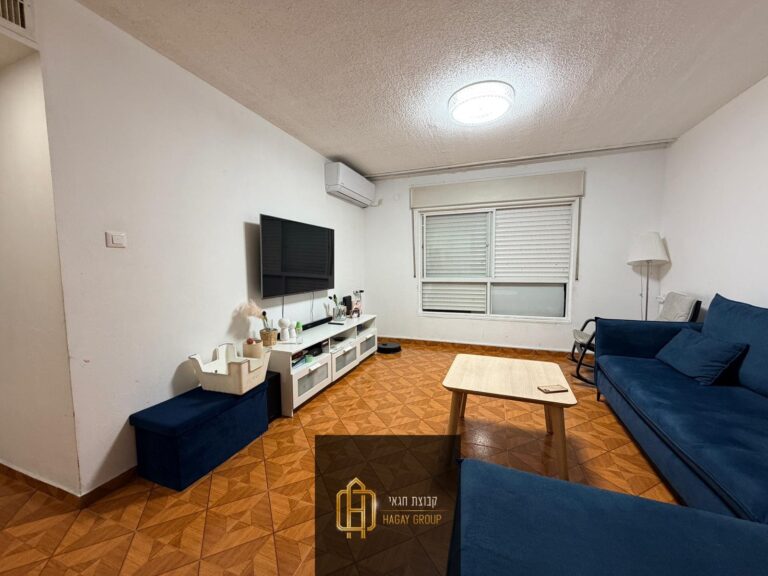 d516ad1d-0c79-4b81-aaf7-dda0a47e5c99