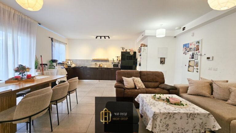 dee7ba0a-4c55-47e4-8089-ce1a762e72c6