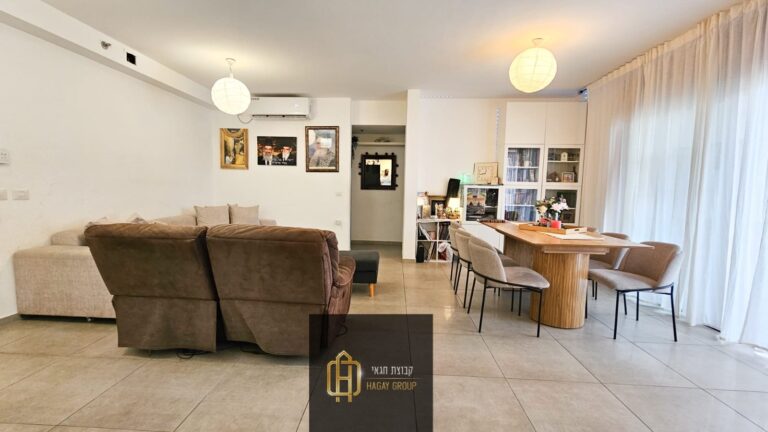 e23781d6-2ae6-42bd-bad1-60f50dad4937