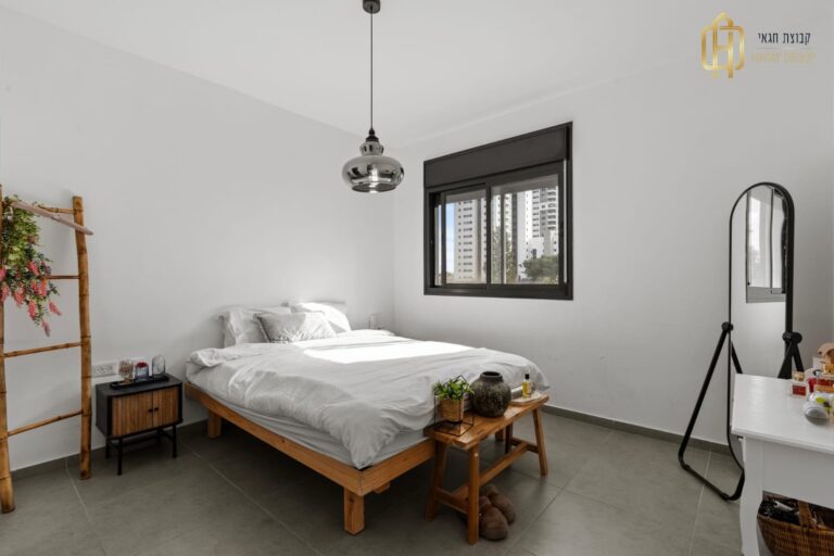 e59f9230-638f-4d35-8e50-9be4bd253103