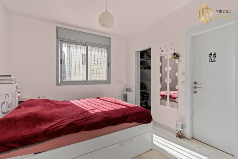 e6aa82e6-af49-4122-b9dd-b92194d4a3d8