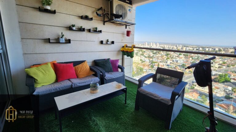 f0591dd2-fcdf-4d40-940b-7e8bf8fc76be