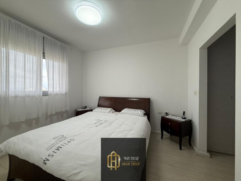 f43bfb79-d4b8-4eaf-809c-4a0af4724200