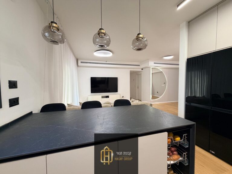 0c9026af-fc49-41d7-8118-d9fef8bc3c8c