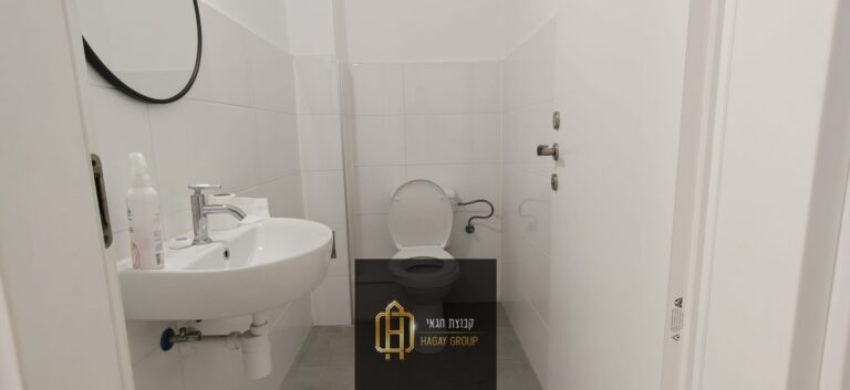 0d716c8a-32c0-4ecd-82f7-7e78110cca3e