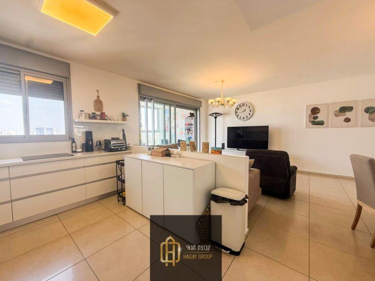 15b2b04c-eed4-4f4e-9a94-18fa35472b1f