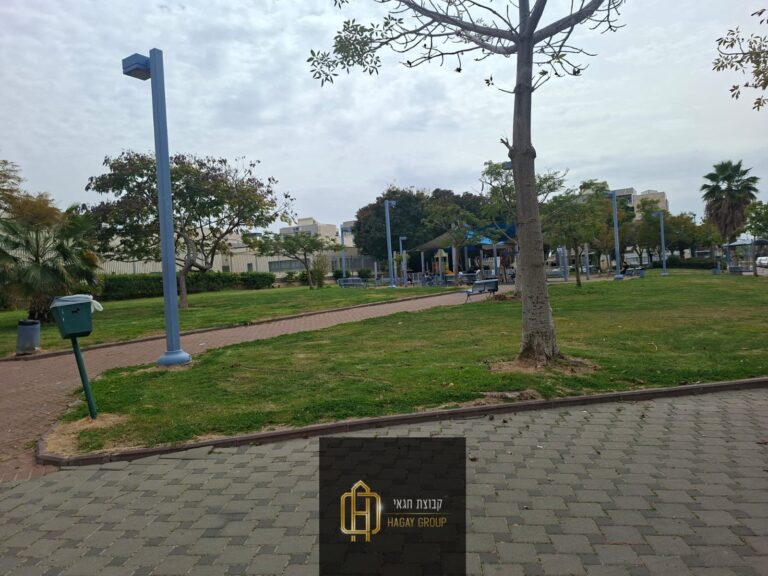 54033867-f9a0-4d41-975c-c1ace3b3391d