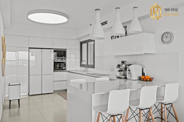 7642be04-26f9-40b6-a7b8-fba7626ded64