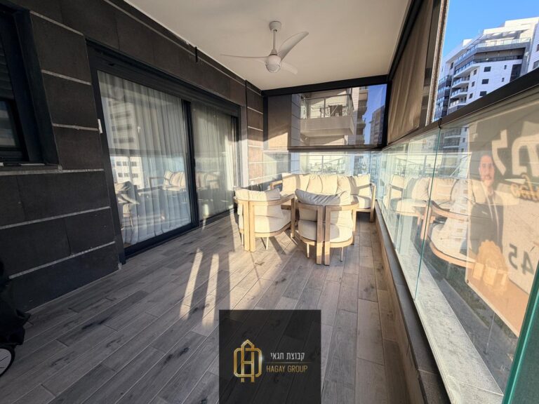 aa14dffd-5911-4cee-9756-ae9b75e588bb