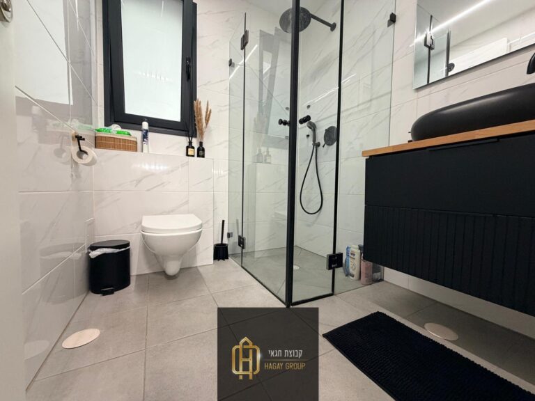 c64a60ce-9d77-4d03-b053-eed26c81c180