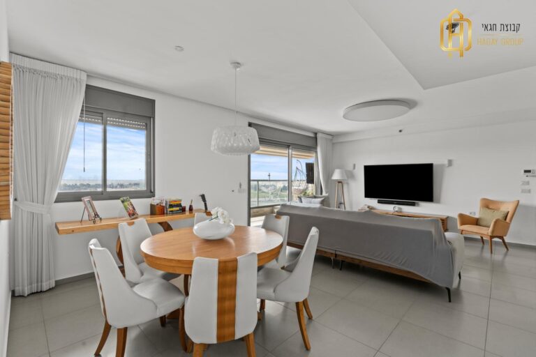 e5c08ccd-e183-49d6-add3-8d0dc5b94a10