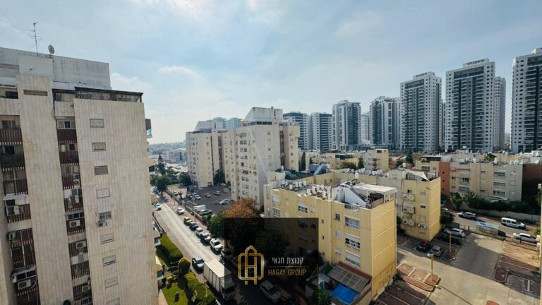 f4edc2f4-352e-4926-905e-c59286ed46b0