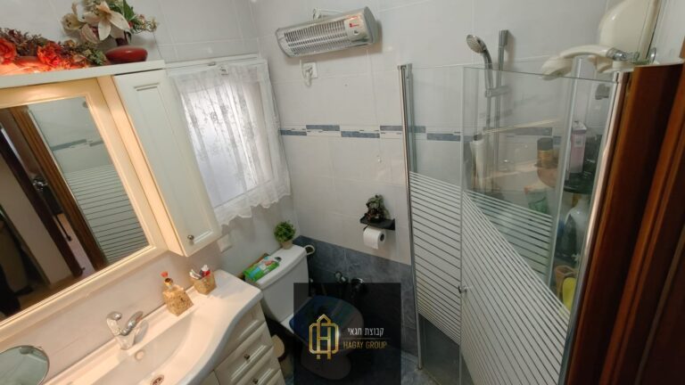 09d597f6-fabf-4d7a-af5d-073ba53aedef