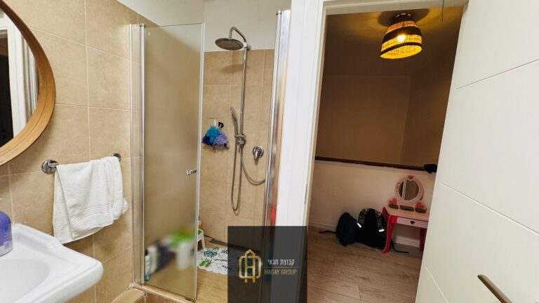 0c798410-77a1-4e1c-8933-4b7e759b599d