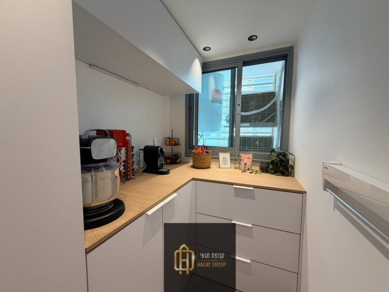 1973594a-3145-4f1b-bdf4-178242e2310d