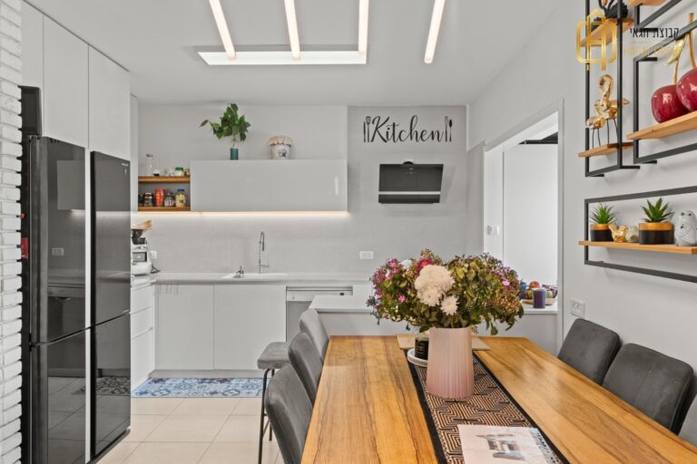 267f6e2a-f908-43b6-a1d2-744bca4b1003