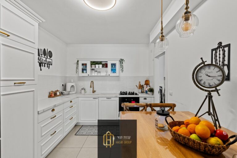 2d26ac31-75a1-44bf-a4db-f4eadfe74023