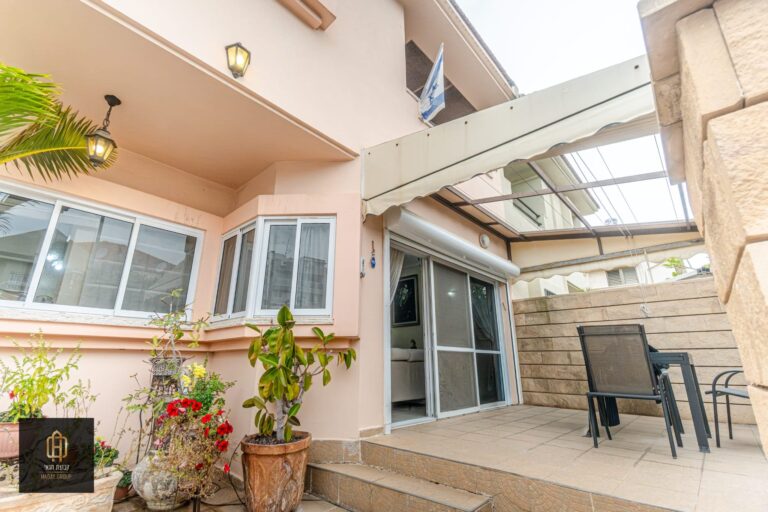 39fe81f0-5cce-45ee-9c37-507a3a96d069