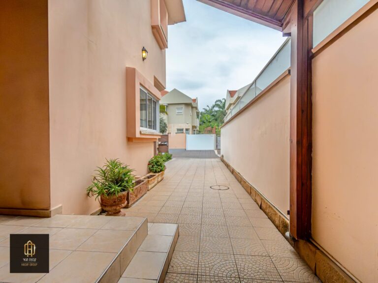 3bd8aa5c-7c01-4326-8f7c-6af4fba5b2c5