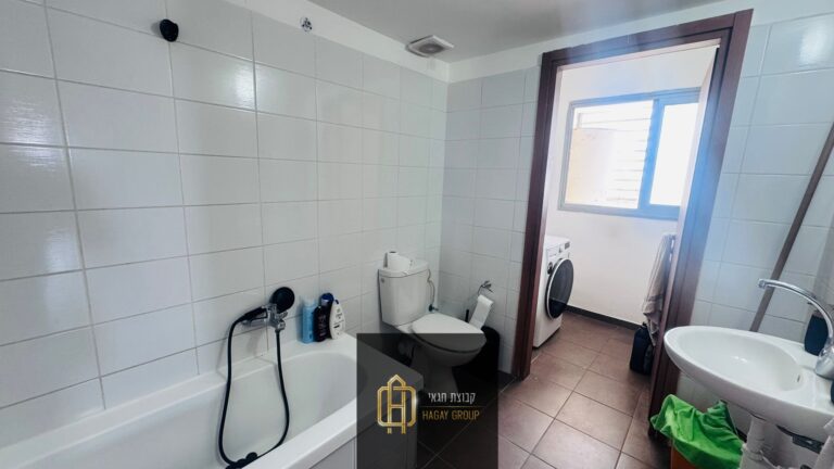 52604399-135c-458e-93b1-953b21249ecf