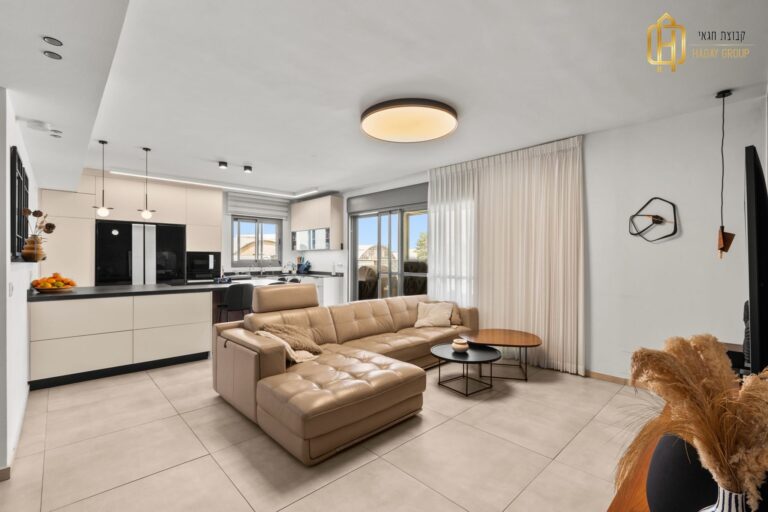 52caf757-73d6-4952-8add-f5f13f5d8038