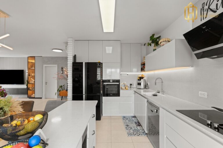 652480eb-83eb-4264-8883-eb6bedc80de1